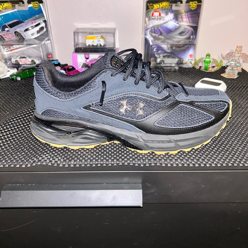 Under Armour Apparition Black